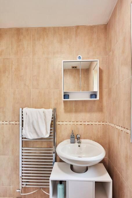 *Little Haven In Leeds* ¤Private Parking¤ Ensuite Leeds  Exterior foto